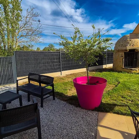 Holiday home Maison Chaleureuse Avec Cheminee